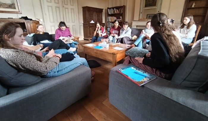 prieuré, Les Roches, maison saint-Jean, Saint-Quentin-sur-Indrois, France, Frères de Saint-Jean, Communauté St Jean, Congrégation saint Jean, Communauté des frères de Saint-Jean, Petits Gris